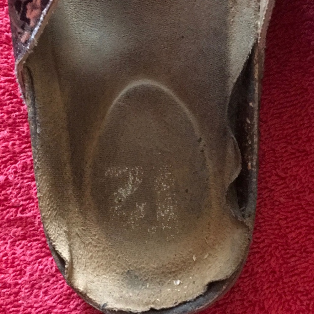 Sandals - Picture 3 of 4
